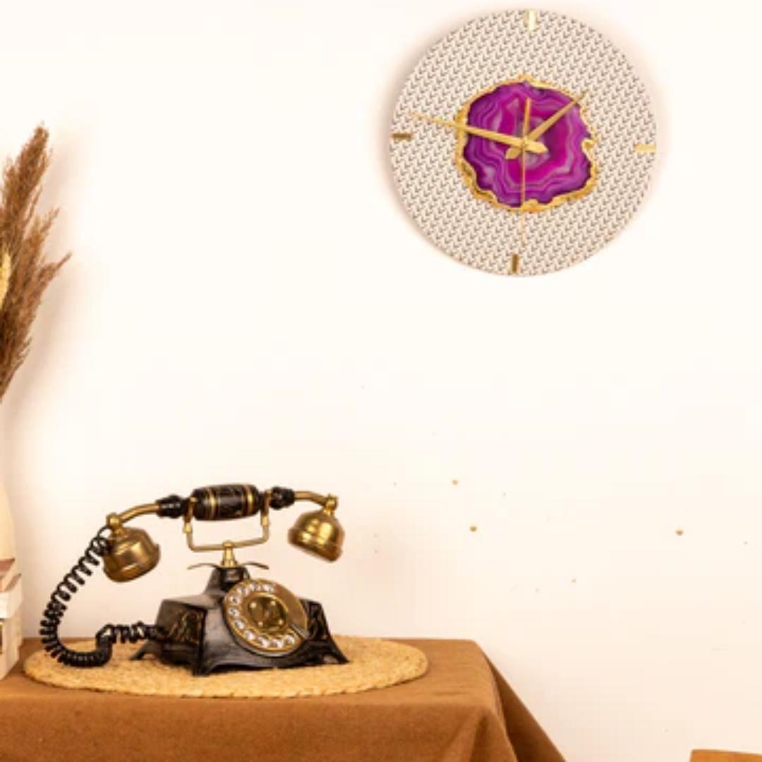 Arrow Patterned Base Pink Crystal Agate Wall clock